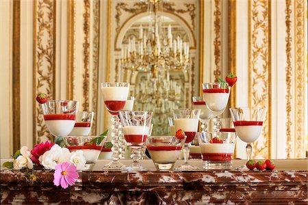 expensive restaurant interior - Dishes of panacotta and strawberry puree in a luxurious decor Stock Photo - Premium Royalty-Free, Code: 652-05807626