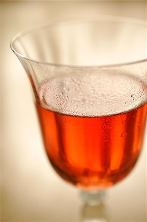 Glass of rosé wine Stock Photo - Premium Royalty-Free, Code: 652-05807647