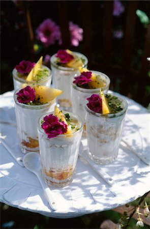 simsearch:652-05808519,k - Panacotta with peaches and mint jelly Stock Photo - Premium Royalty-Free, Code: 652-05807720