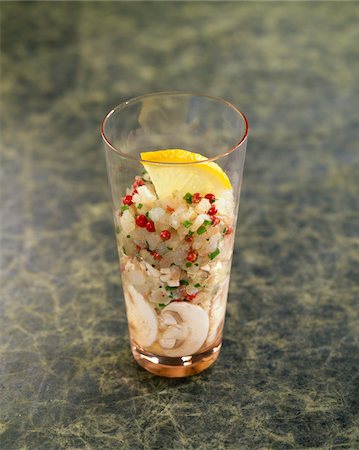 simsearch:652-03803238,k - Bass tartare and mushroom Verrine Foto de stock - Sin royalties Premium, Código: 652-05807743