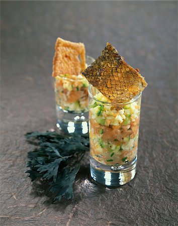 simsearch:652-03802479,k - Salmon and vegetable tartare Verrine Foto de stock - Royalty Free Premium, Número: 652-05807750