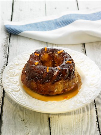 simsearch:652-03801064,k - Small orange-flavored pudding Foto de stock - Sin royalties Premium, Código: 652-05807778