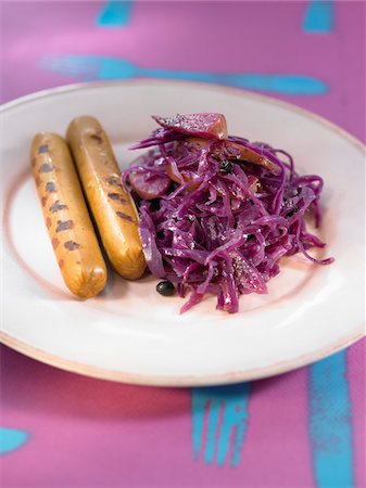 Tofu sausages with sweet and sour red cabbage Stock Photo - Premium Royalty-Free, Code: 652-05807779