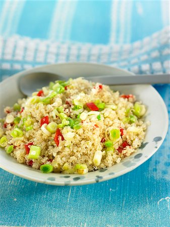 simsearch:652-05809195,k - Pan-fried quinoa with spring onions and Del piquillo peppers Foto de stock - Sin royalties Premium, Código: 652-05807842