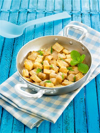 Pan-fried tofu Foto de stock - Sin royalties Premium, Código: 652-05807864