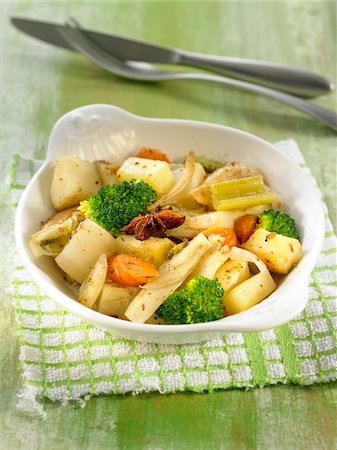 simsearch:652-05807800,k - Steamed vegetables Foto de stock - Sin royalties Premium, Código: 652-05807938