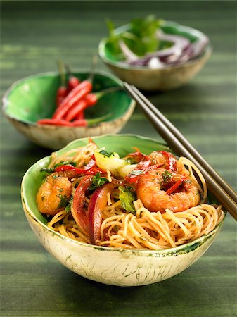 Rice vermicellis with gambas ,onions and peppers Stock Photo - Premium Royalty-Free, Code: 652-05808048