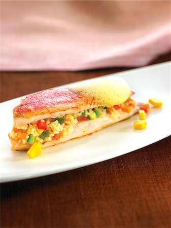 simsearch:652-03805128,k - Red mullet fillets with semolina and vegetables Stock Photo - Premium Royalty-Free, Code: 652-05808079