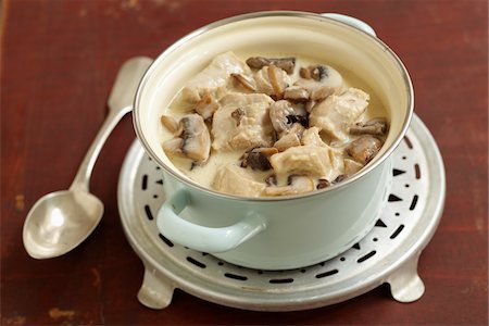 simsearch:652-03804390,k - Blanquette de veau aromatisé à la vanille Photographie de stock - Premium Libres de Droits, Code: 652-05808433