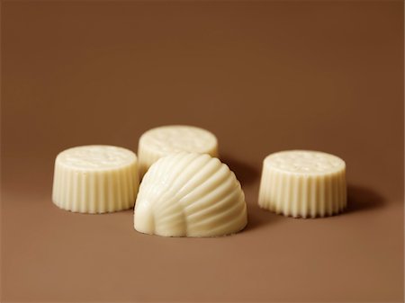 Assorted white chocolates Foto de stock - Sin royalties Premium, Código: 652-05808880