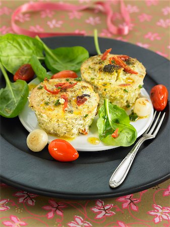 Broccoli,tomato,onion and potato savoury puddings Stock Photo - Premium Royalty-Free, Code: 652-05809060