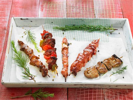 faire une selection - Assortiments de brochettes Photographie de stock - Premium Libres de Droits, Code: 652-05809181