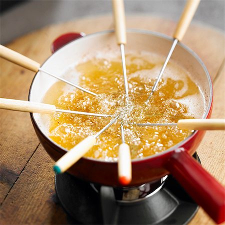 simmering - Fondue ambiance Stock Photo - Premium Royalty-Free, Code: 652-05809308