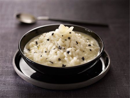 Truffle risotto Foto de stock - Royalty Free Premium, Número: 652-05809395