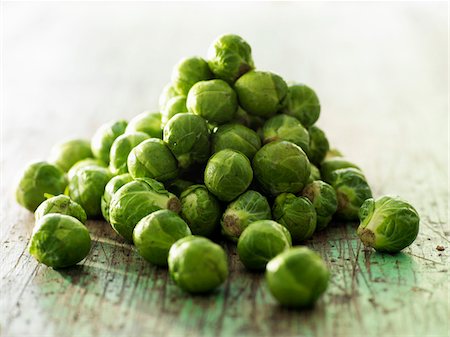 simsearch:652-05809383,k - Brussels sprouts Stock Photo - Premium Royalty-Free, Code: 652-05809457