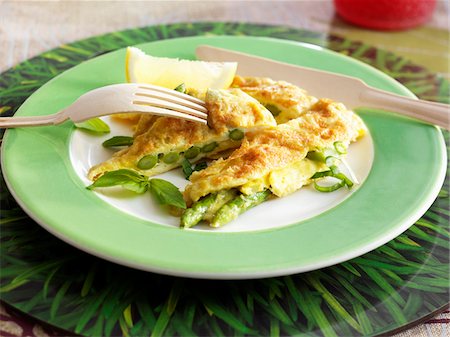 Omelette d'asperges vertes Photographie de stock - Premium Libres de Droits, Code: 652-05809466
