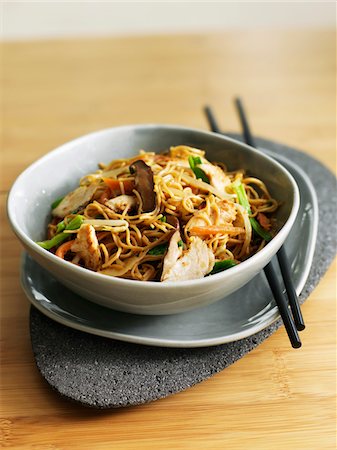 Noodles and pork sauté Stock Photo - Premium Royalty-Free, Code: 652-05809507