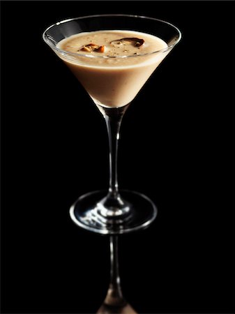 simsearch:652-03802467,k - Cream of mushroom soup Foto de stock - Sin royalties Premium, Código: 652-05809521