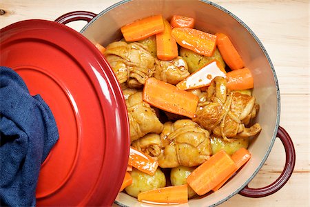 Tripoux cooking in a casserole dish Stock Photo - Premium Royalty-Free, Code: 652-05809592
