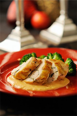 Roulés de poulet aux fines herbes Photographie de stock - Premium Libres de Droits, Code: 652-05809786