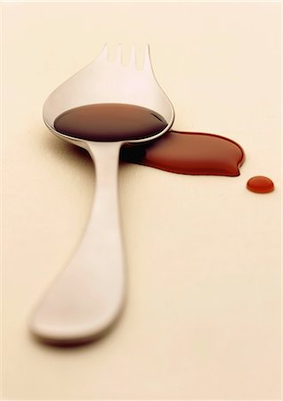 Spoonful of caramel Stock Photo - Premium Royalty-Free, Code: 652-06818628