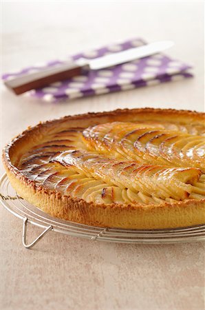 fruit tart - Apple tart Stock Photo - Premium Royalty-Free, Code: 652-06818851