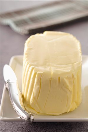 simsearch:652-07656426,k - Slab of butter Foto de stock - Sin royalties Premium, Código: 652-06818887