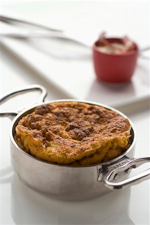 simsearch:652-06818895,k - Sweet potato soufflé Fotografie stock - Premium Royalty-Free, Codice: 652-06818895