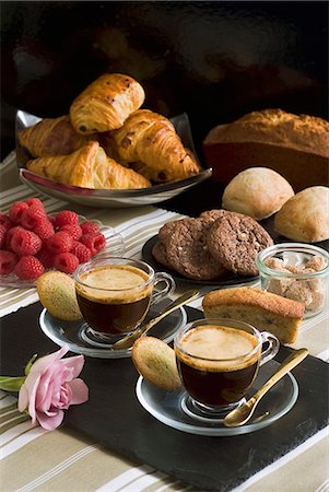 simsearch:652-06818919,k - Breakfast on the table Foto de stock - Sin royalties Premium, Código: 652-06819208