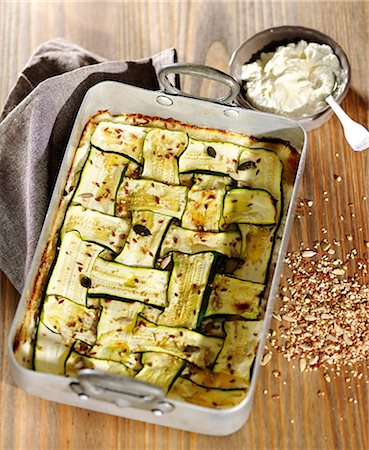 Braided zucchini bake Stock Photo - Premium Royalty-Free, Code: 652-06819253