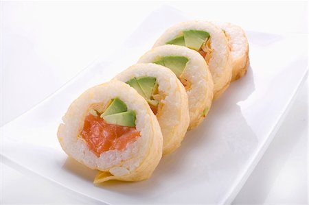 simsearch:825-07652934,k - Omelette,salmon and avocado Makis Stock Photo - Premium Royalty-Free, Code: 652-06819271