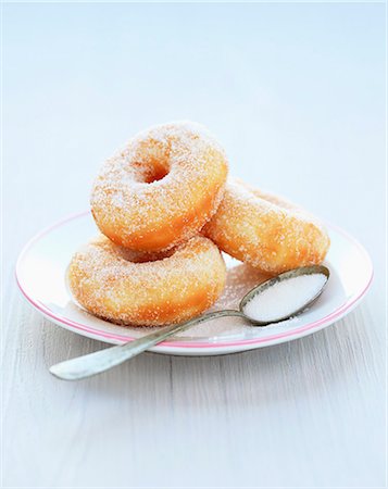 doughnut - Sugar donuts Photographie de stock - Premium Libres de Droits, Code: 652-06819340