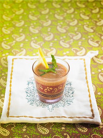 Tamarind,ginger,cumin and mint drink Foto de stock - Sin royalties Premium, Código: 652-07655170