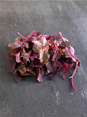 simsearch:652-07656398,k - Beetroot leaves Photographie de stock - Premium Libres de Droits, Code: 652-07655373