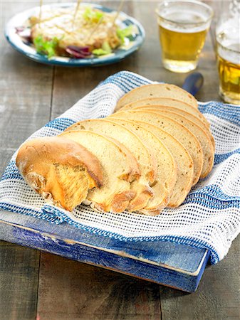 pingre - Beer bread Photographie de stock - Premium Libres de Droits, Code: 652-07655773