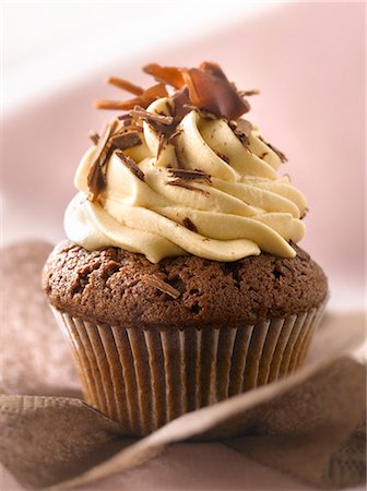 Choco-coffee cupcake Photographie de stock - Premium Libres de Droits, Code: 652-07655840