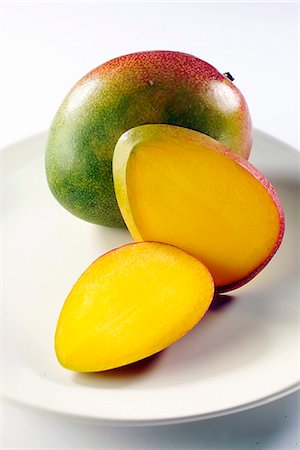 découpage - Mangoes Photographie de stock - Premium Libres de Droits, Code: 652-07655937