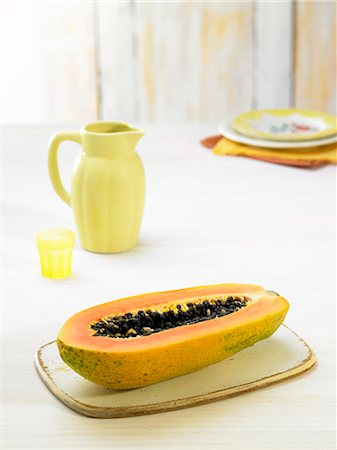 simsearch:652-07656121,k - Papaya Stock Photo - Premium Royalty-Free, Code: 652-07656041