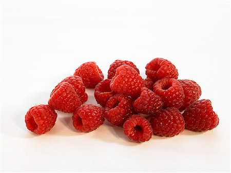 simsearch:652-07656261,k - Raspberries on a white background Stock Photo - Premium Royalty-Free, Code: 652-07656118