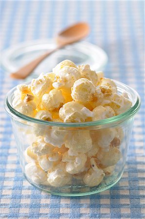 popcorn still life - Popcorn Stock Photo - Premium Royalty-Free, Code: 652-07656288