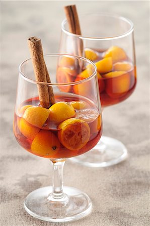 simsearch:825-07649209,k - Cinnamon-flavored kumquats in red wine Stock Photo - Premium Royalty-Free, Code: 652-07656336