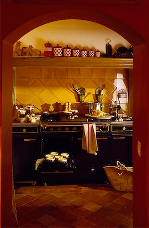 french countryside - provençal-style  kitchen Stock Photo - Premium Royalty-Free, Code: 652-01666590