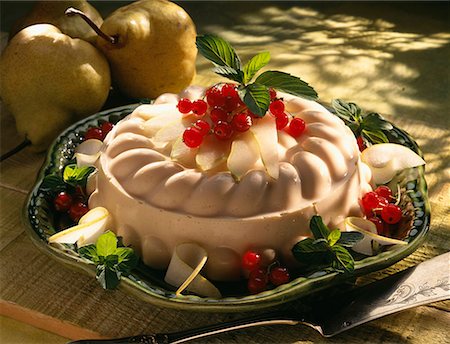 simsearch:652-01666662,k - Bavarian pear dessert Stock Photo - Premium Royalty-Free, Code: 652-01666649