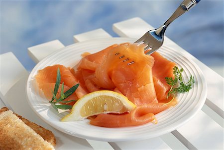 simsearch:652-02222448,k - Sliced smoked salmon Stock Photo - Premium Royalty-Free, Code: 652-01666947