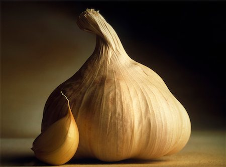 Clove of garlic Foto de stock - Sin royalties Premium, Código: 652-01667134