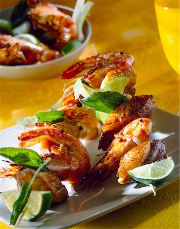 shrimp kebab - Shrimp and duck brochettes Foto de stock - Sin royalties Premium, Código: 652-01667206