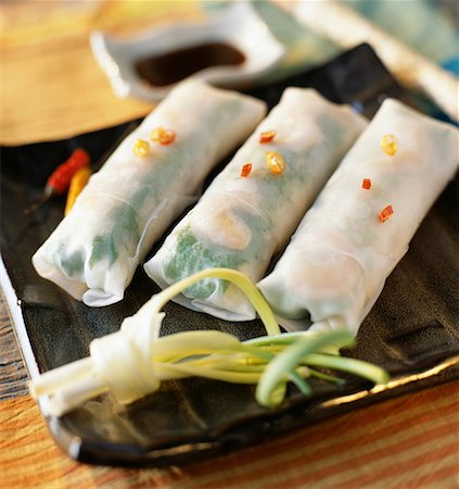 spring roll - spring rolls Stock Photo - Premium Royalty-Free, Code: 652-01667507