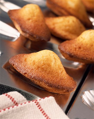 plancha de cocina - Madeleines Foto de stock - Sin royalties Premium, Código: 652-01667729