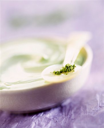 whipped cream with green tea Stock Photo - Premium Royalty-Free, Code: 652-01667805