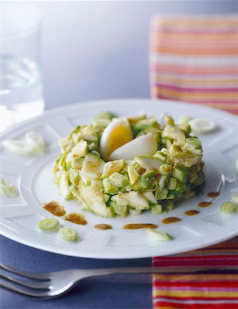 egg sauce - Avocado and courgette tartare Stock Photo - Premium Royalty-Free, Code: 652-01667840